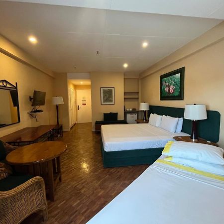 Coco Grande Hotel Dumaguete City Exterior foto