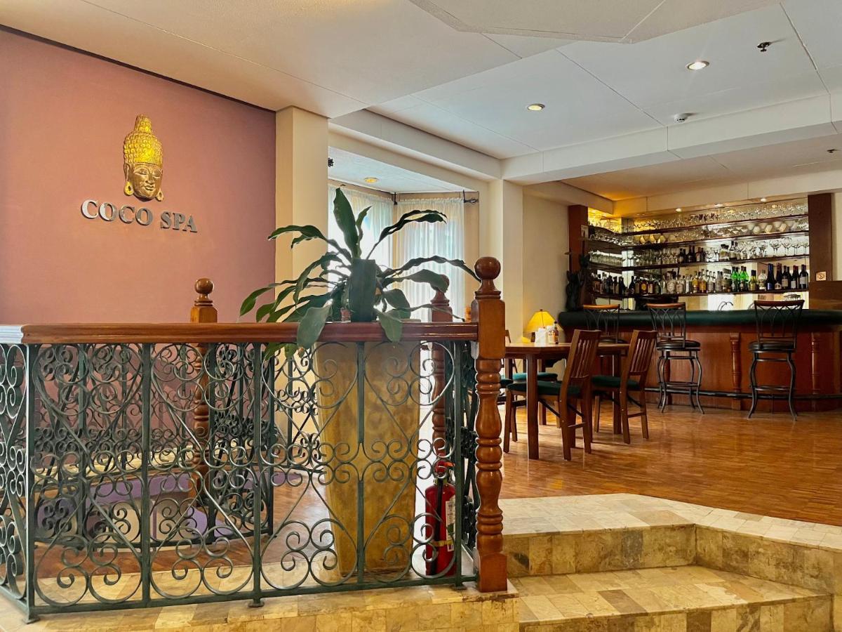 Coco Grande Hotel Dumaguete City Exterior foto