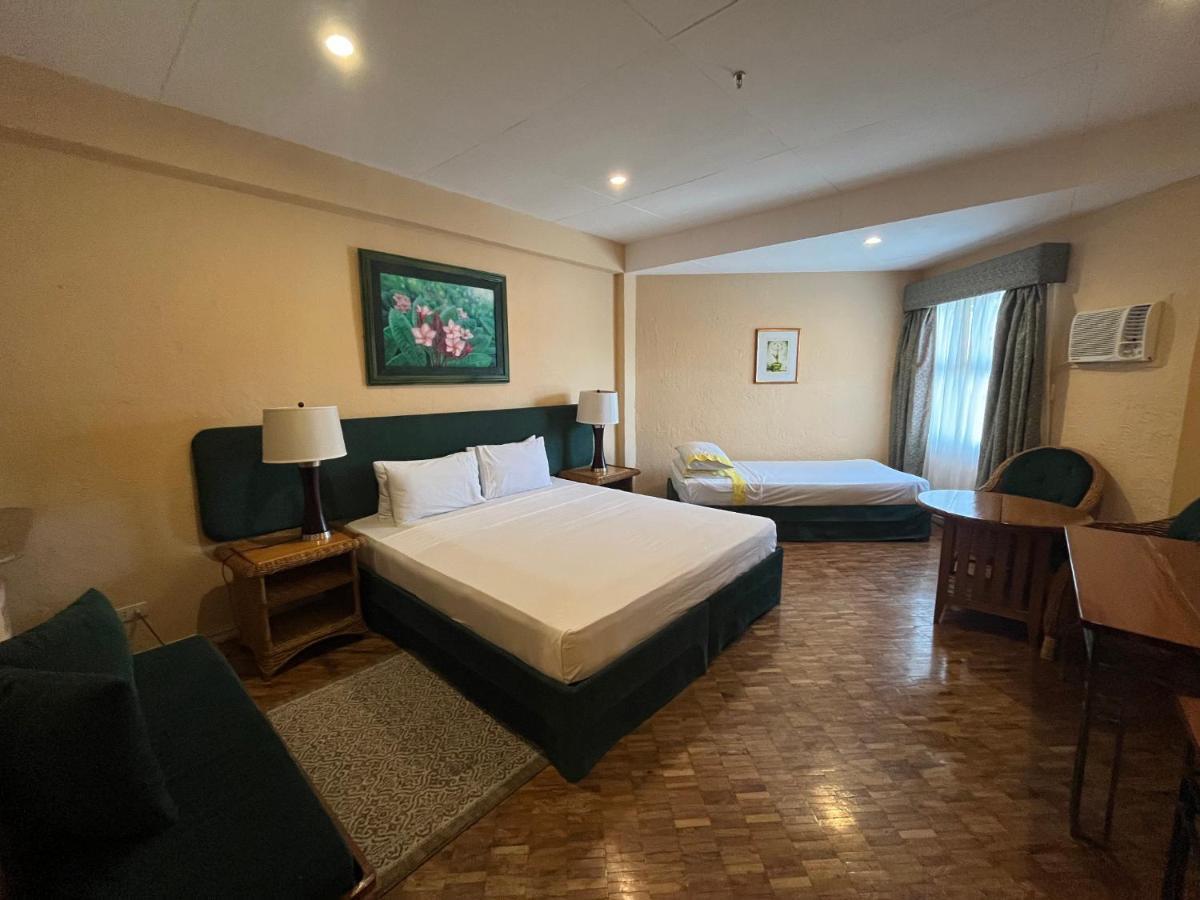 Coco Grande Hotel Dumaguete City Exterior foto