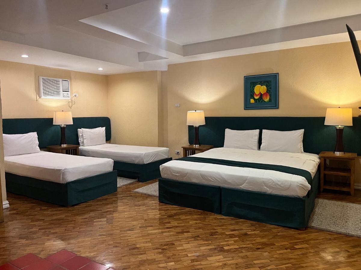 Coco Grande Hotel Dumaguete City Exterior foto